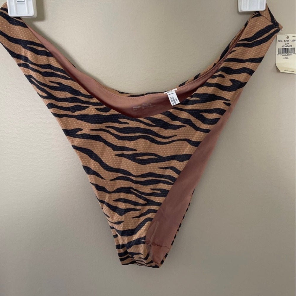 Aerie cheekier plus bikini bottoms NWT tiger stripes L